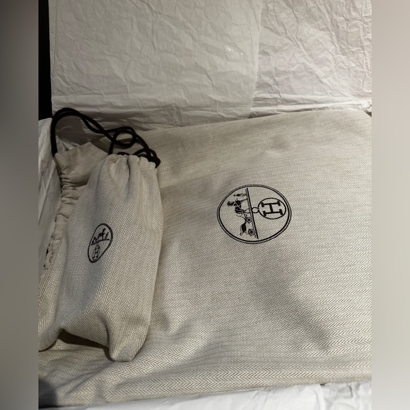 🦄Hermes Evelyne III 🦄in fire orange taurillon clemence leather PM - Picture 15 of 15